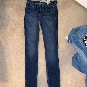 hollister blue jeans